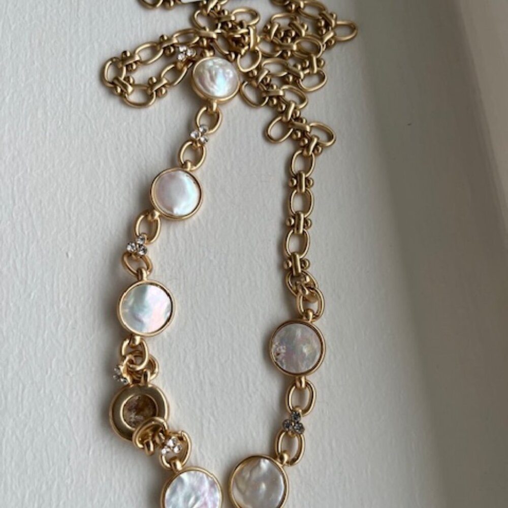 Banana Republic mother of pearl necklace.